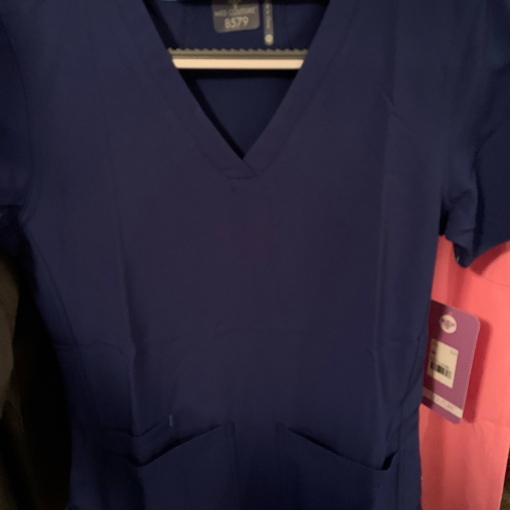 Med Couture purple scrub set. X small petite.